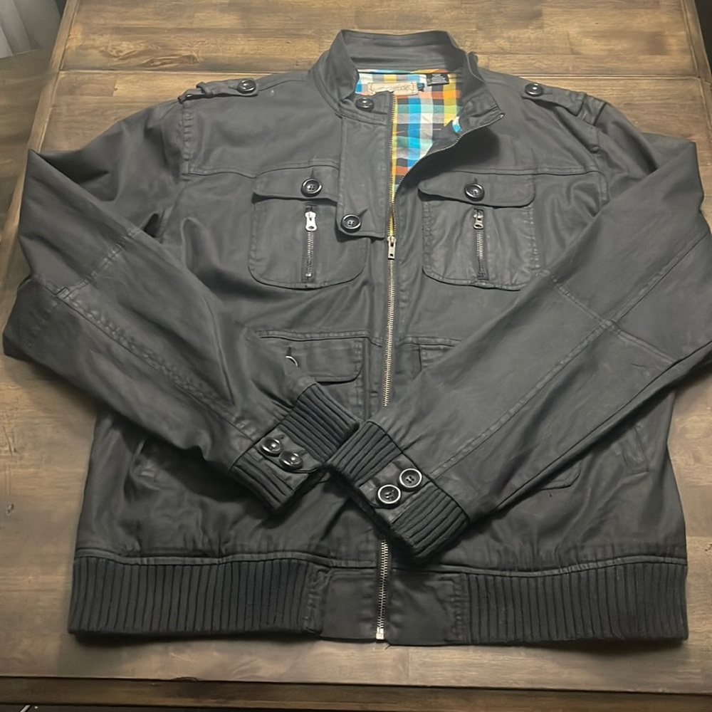 Acknowledge Stylish black pocketed jacket